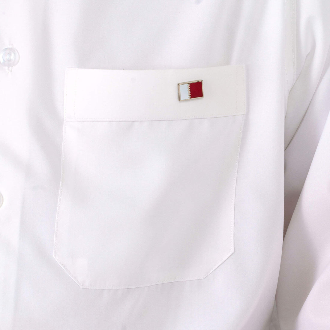 دبوس: علم قطر  ( متوفر كدبوس أو مغناطيس ملابس)