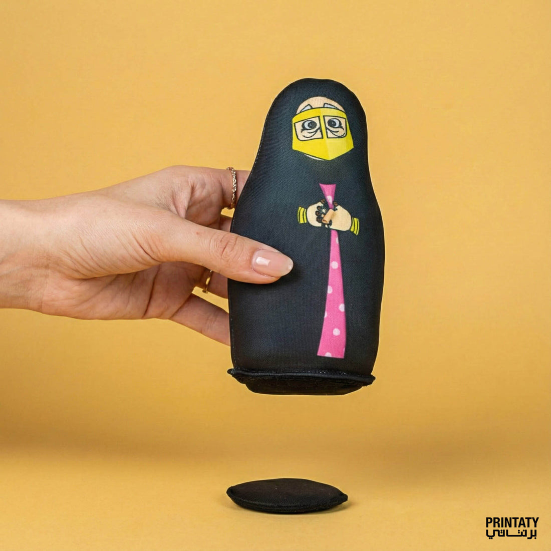 دمية كتف على شكل يدوه مع اعلام دول الخليج قابلة للتبديل