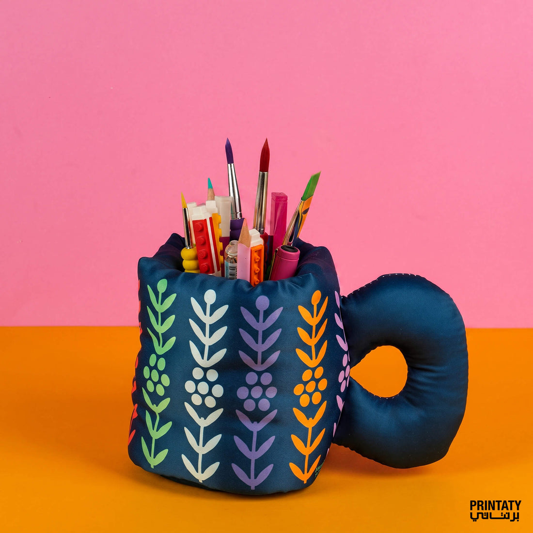 أكواب قماش منتفخة : نقوش دهن عود (ملونة بخلفية غامقة)