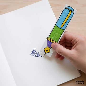 هدية المعلم :مؤشر كتاب على شكل قلم